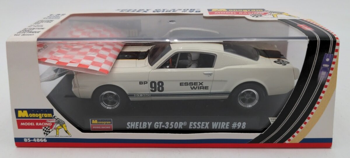 Monogram 85-4866 1:32 Scale Shelby Ford Mustang GT-350R Essex Wire #98 W/Pilot