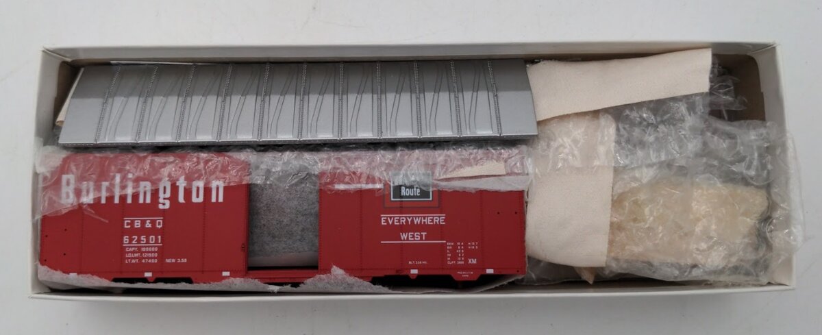Red Caboose RC-8601-1 HO Scale Burlington 40' ACF Boxcar 6' Door #62501 Kit
