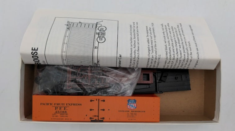 Red Caboose RC-4001-4 HO Scale Refrigerator Car PFE UP/SP “Overland” Herald Kit