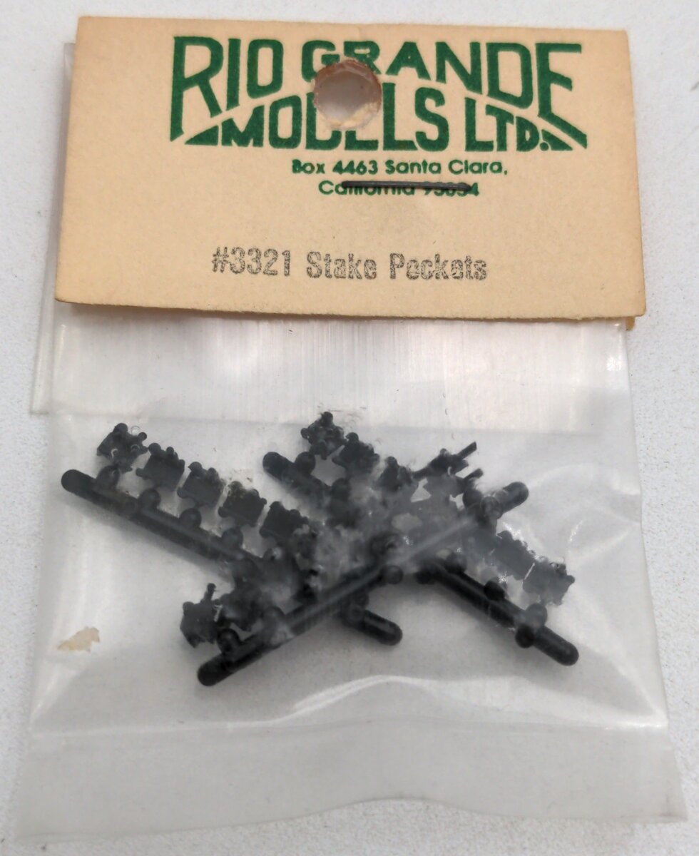 Rio Grande Models 3321 Sn3 Stake Pocket Black Plastic