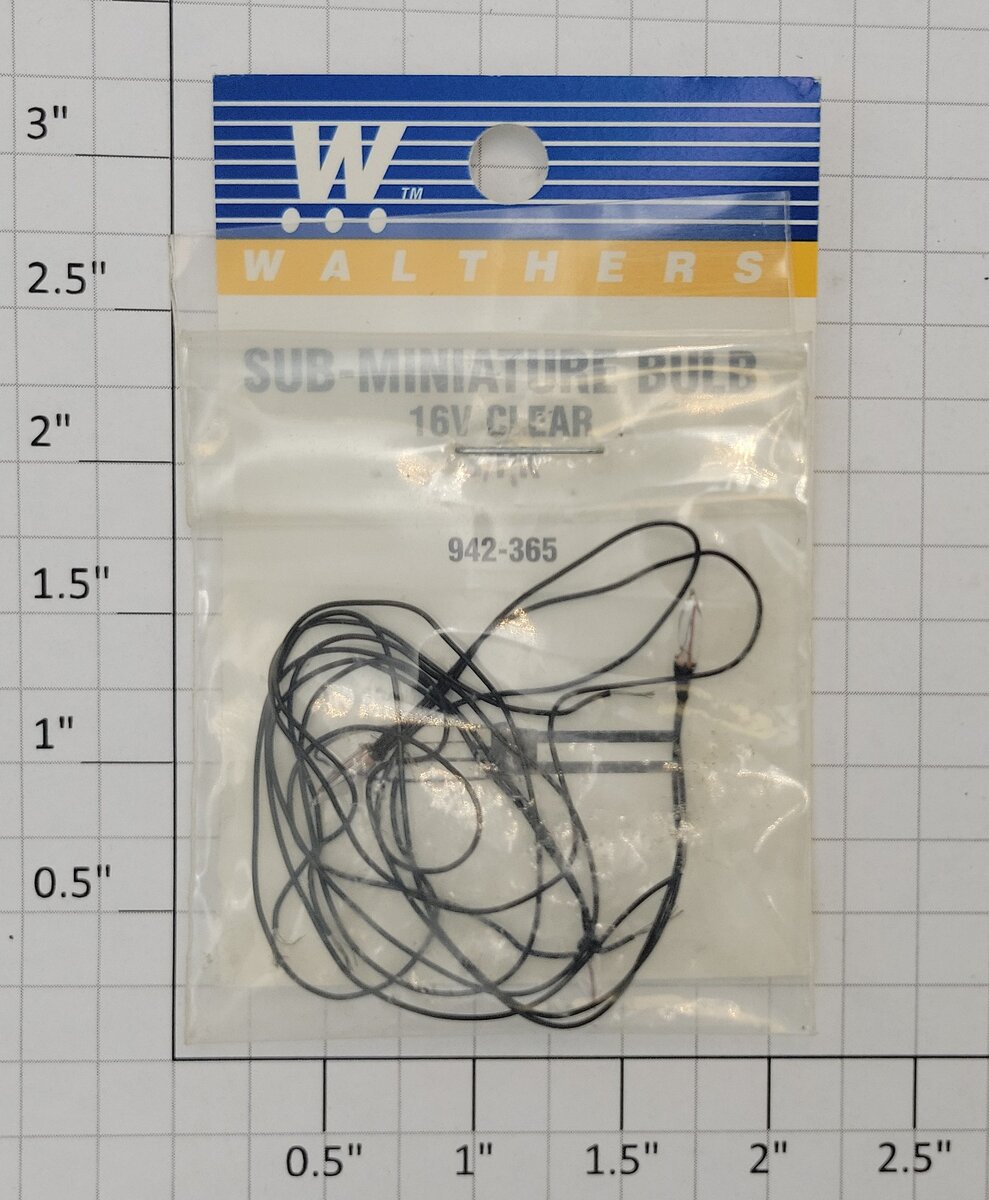 Walthers 942-365 16 Volt Clear Sub-Miniature Bulb (Pack of 3)