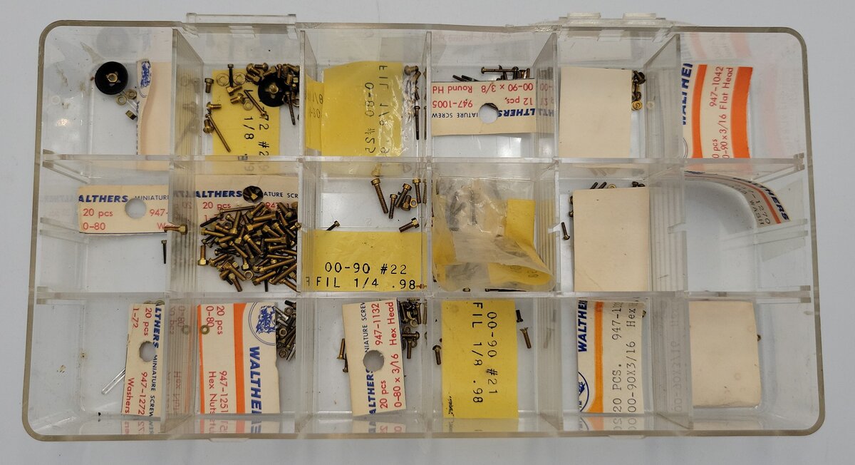 Walthers 947-1000 Screw, Washer and Nut Assortment