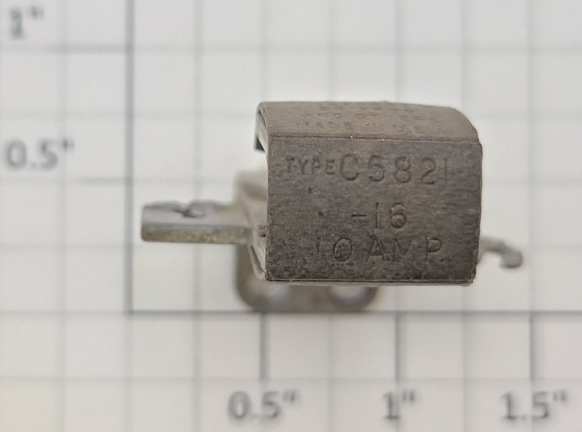 Lionel ZW-232 16 10-Amp Side Mount Circuit Breaker C5821