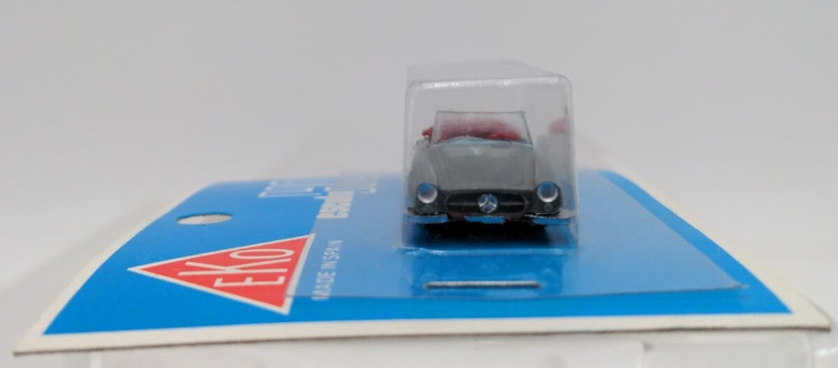 EKO 2010 HO Scale Gray Mercedes 190 SL Convertible Maroon Top & Beige Interior