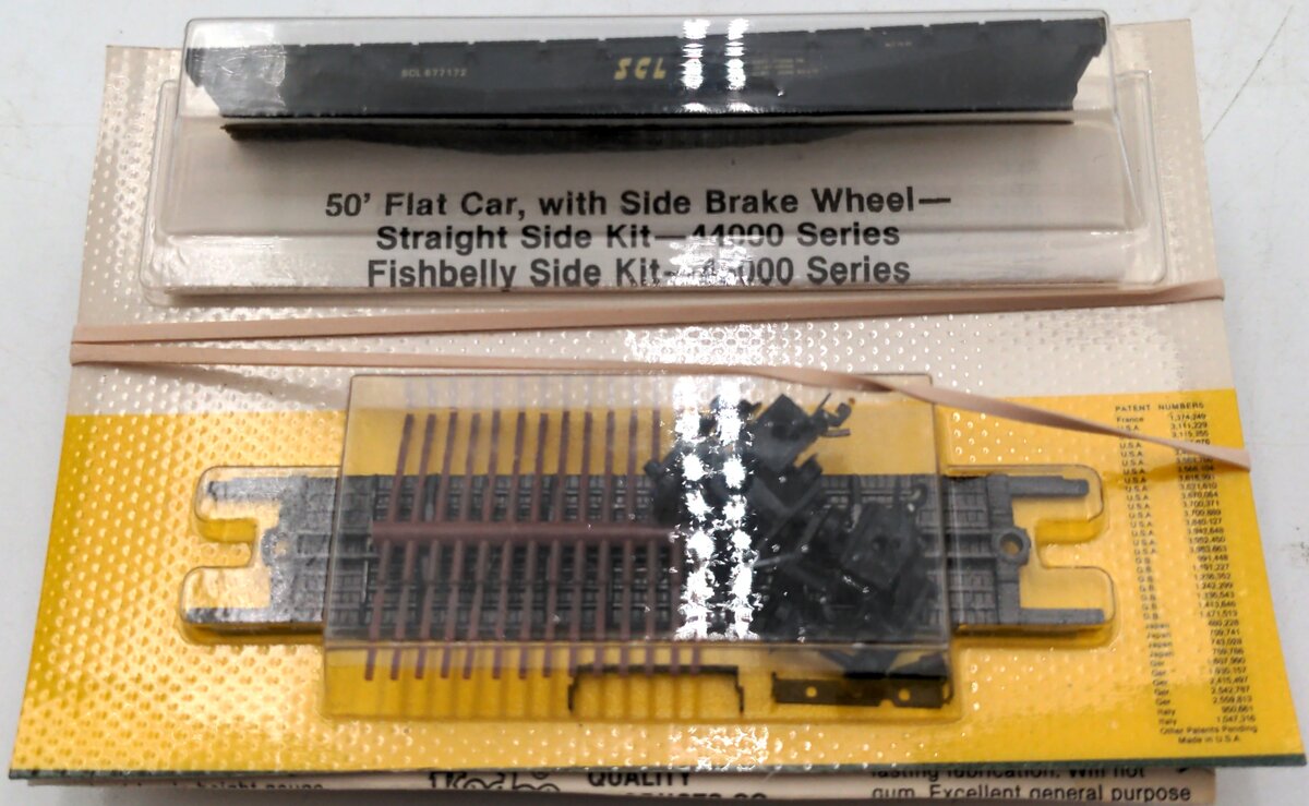 Micro-Trains 44000 N Scale 50' Flat Car w/Side Brake Wheel 44000 Series