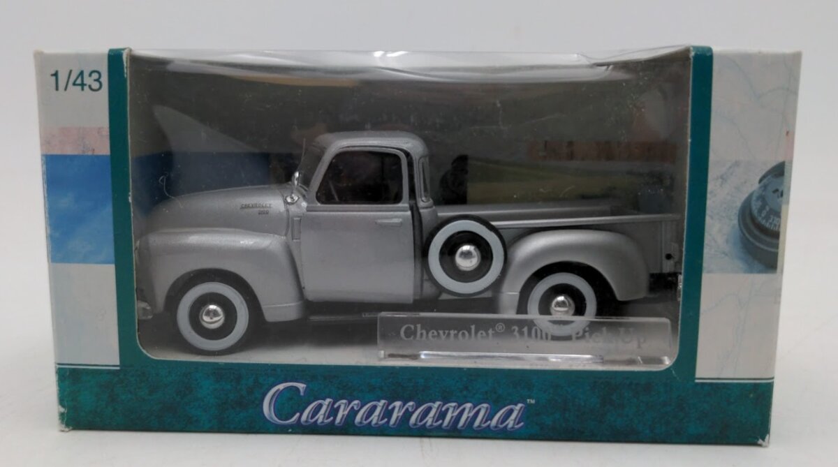 Hongwell 25007 1:43 Scale Cararama Silver Chevrolet 3100 Pick Up Truck Die-Cast