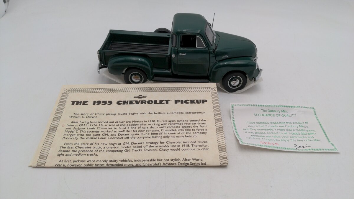 Danbury Mint 1953 1:24 Scale Dark Moss Green Chevrolet Pickup