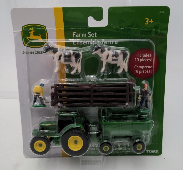Ertl 37657 S Scale John Deere Farm With 2 White/Black Cows Set