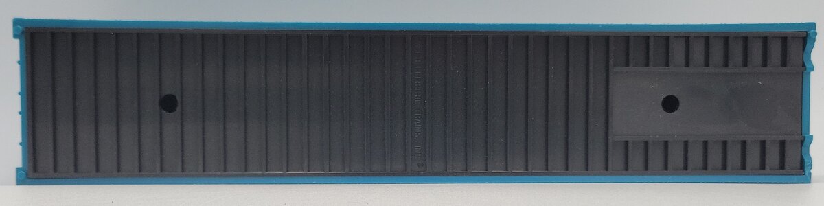MTH 20-95100X O Gauge Premier 40' Blank Blue/Green Container w/ Black Floor