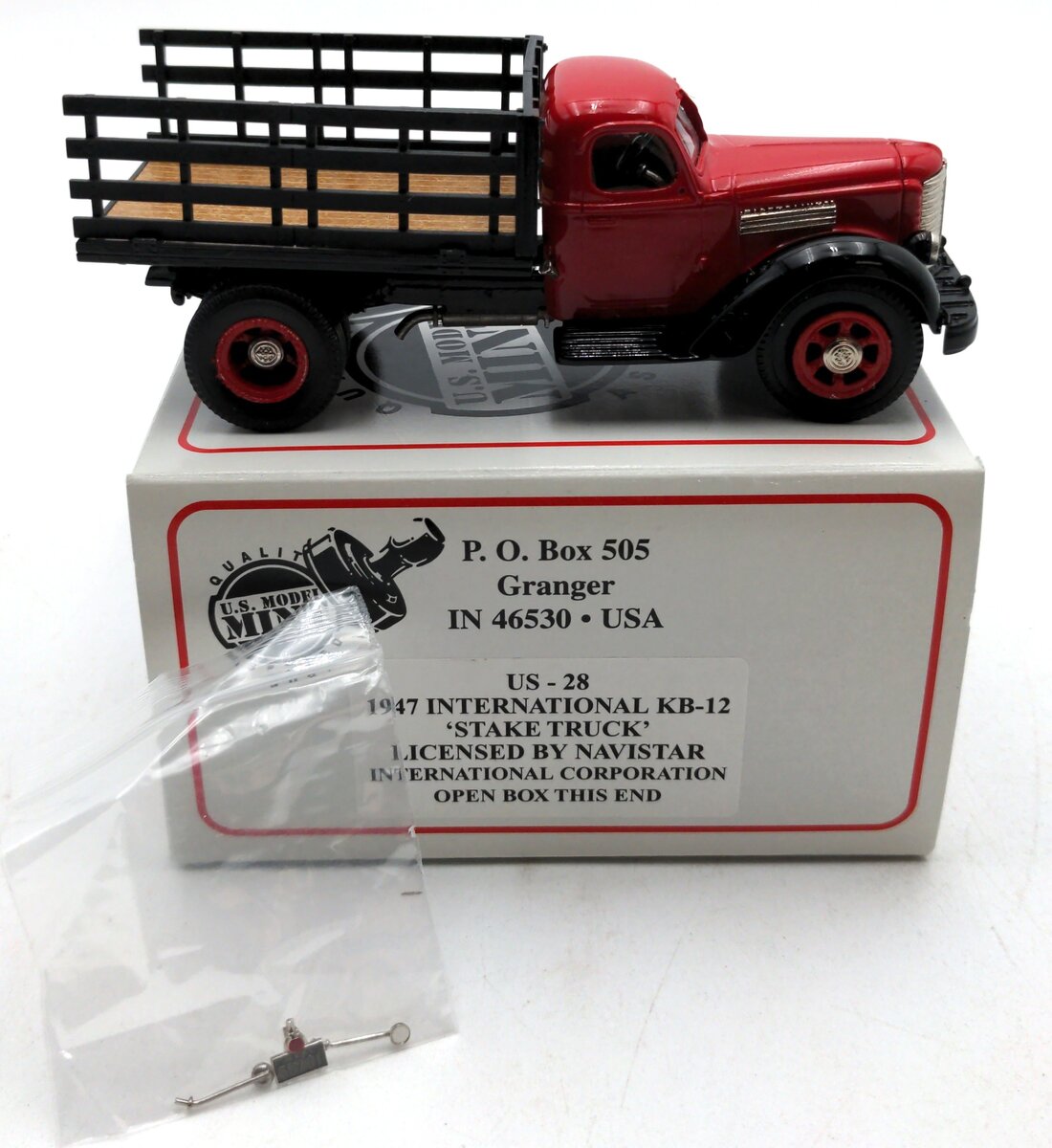 US Model Mint 19 1/43 1947 International KB-12 Stake Truck
