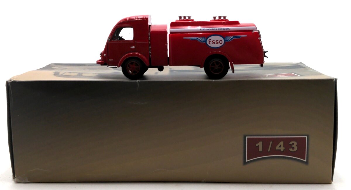 IXO Models B 2155 1/43 Esso Aviation Products Fuel Tanker