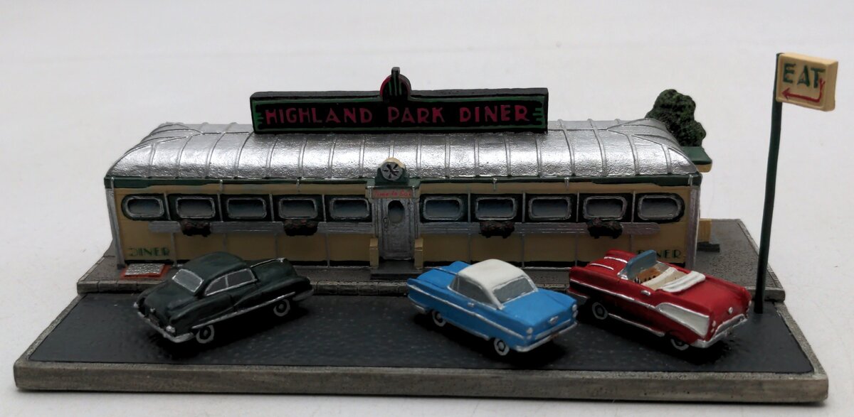 Danbury Mint 1993 Classic American Diner Series "Highland Park" Scene LN