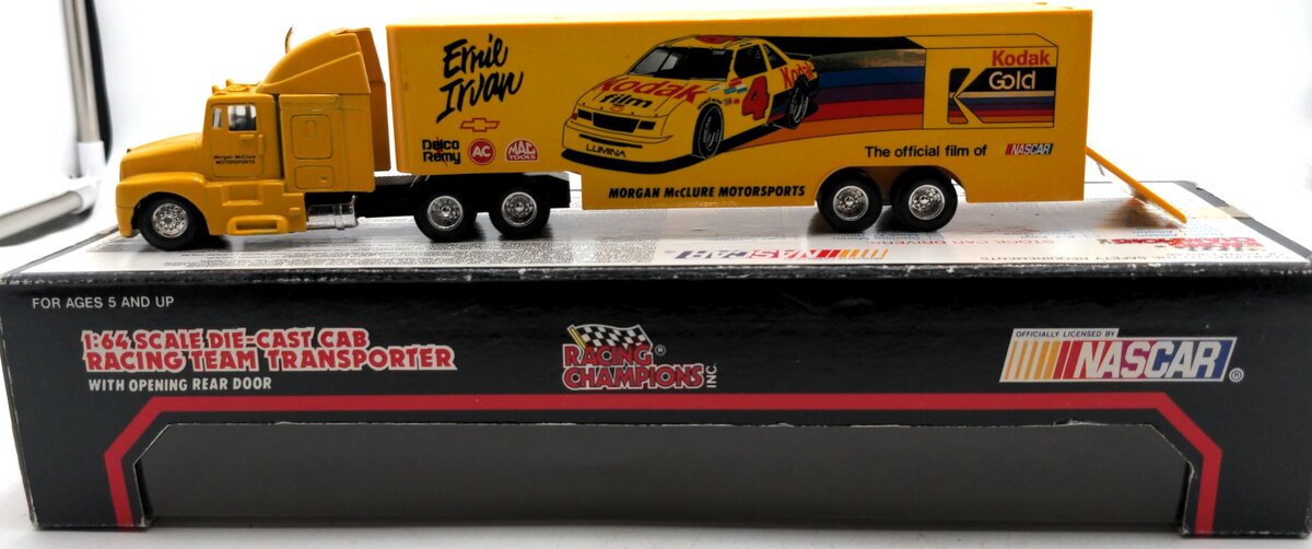 Racing Champions 03400 1/64 Racing Team Transporter Kodak Ernie Irvan Semi Truck