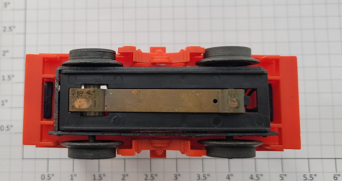 Lionel 6-18401 O Gauge Orange Operating Hand Car with Figures