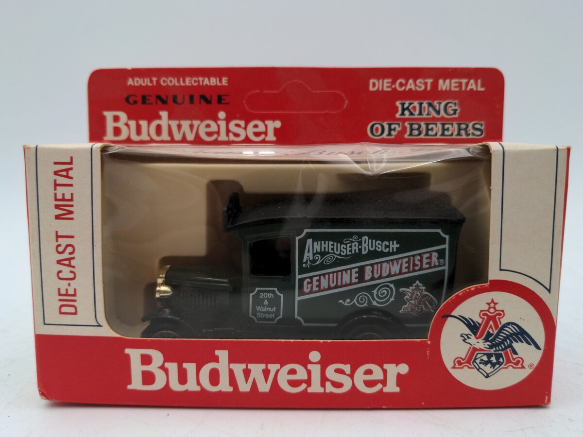 Lledo 1:64 Genuine Brothers Anheuser-Busch Green Truck