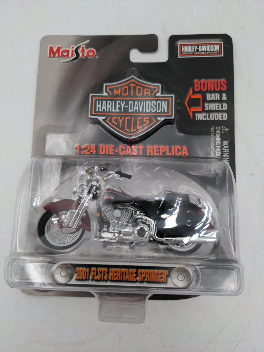 Maisto 31760 1:18 Harley Davidson 2001 FLSTS Heritage Springer Series 11