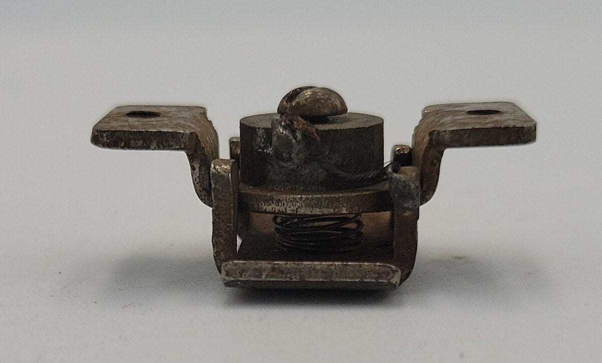 Lionel M-58-65 Standard Gauge Loco Pick Up Shoe with Screw #5, 6, 33, 38, 42