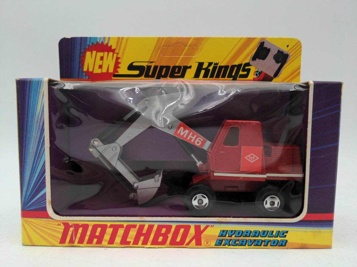 Matchbox K-1 Rotating Cab With Hydraulic Scoop Excavator