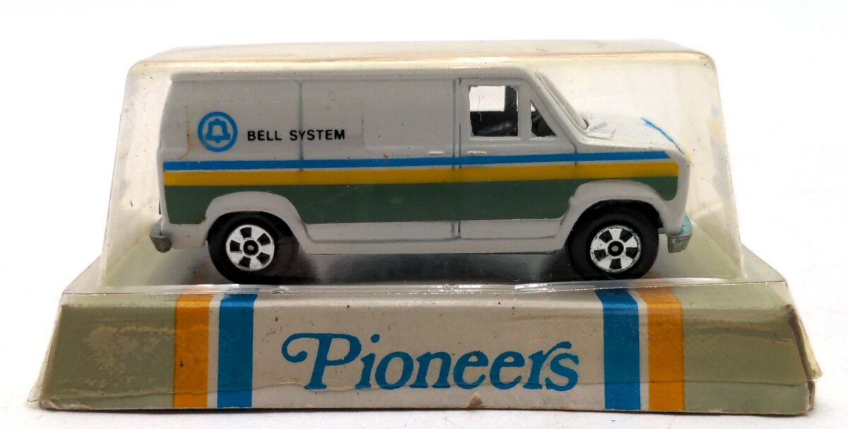 Pioneer 0100S 1/64 Bell System Van