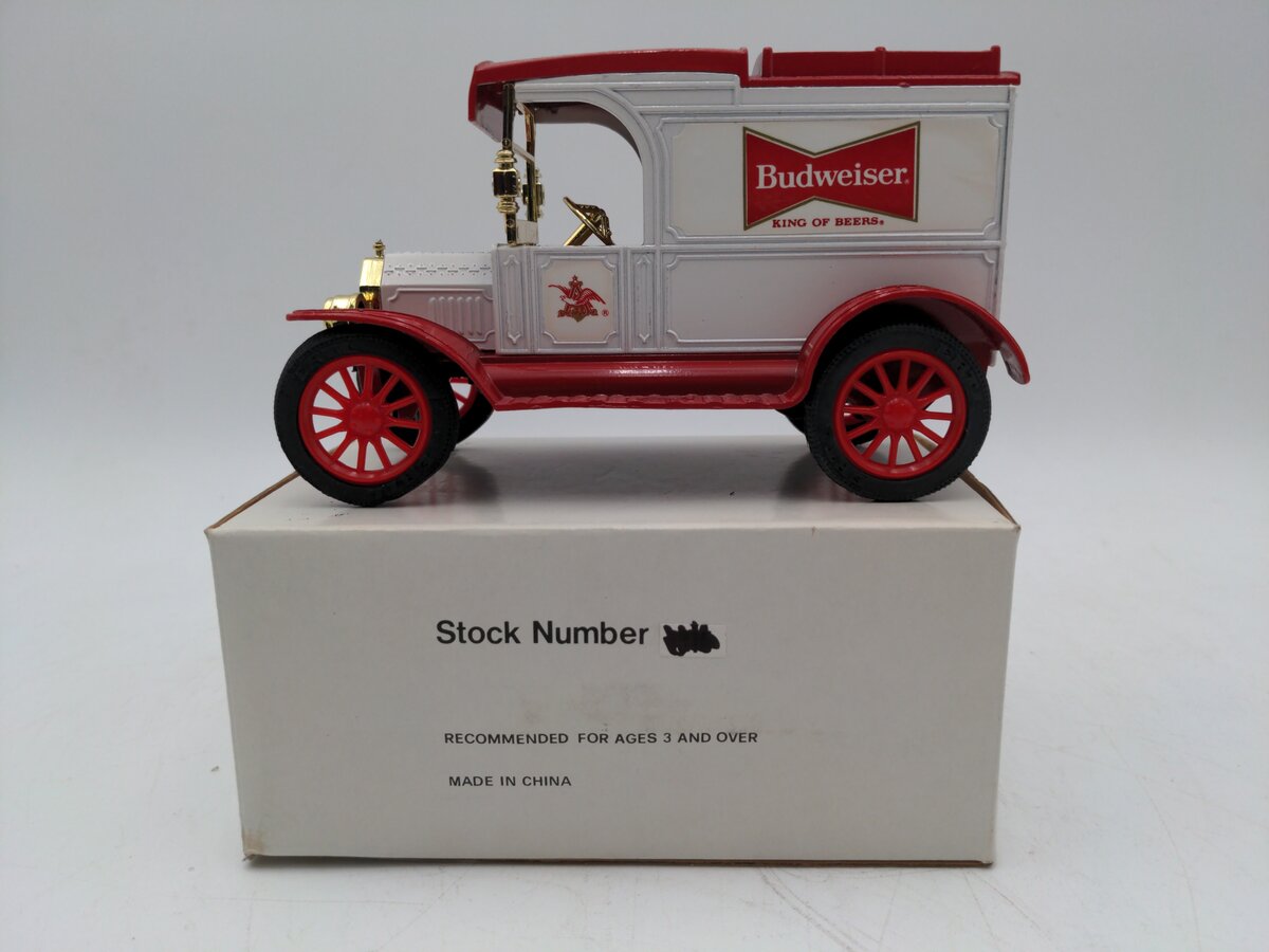 Ertl 1913 1:25 Budweiser King Of Beers Truck Coin Bank