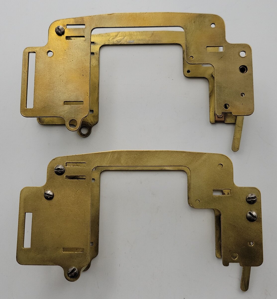 Lionel E-390E-6X Standard Brass Pendulum Electric Reverse Unit Frame (Bag of 2)