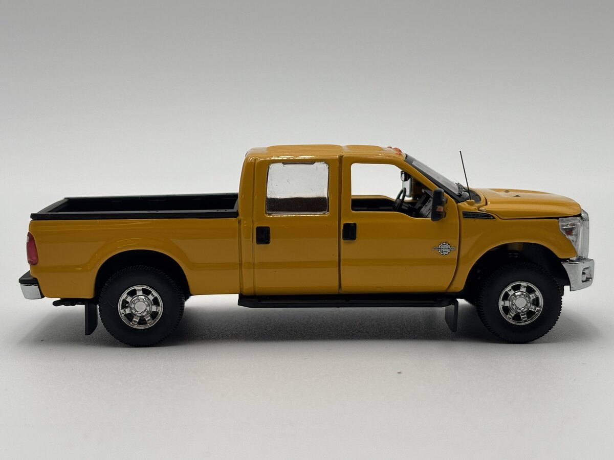 Sword Models SW1200-YC 1:50 Scale 2016 Ford F-250 Pickup Truck