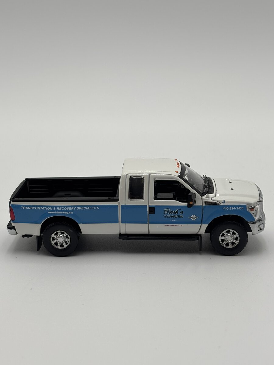 Sword Models SW1100-RICH 1:50 Scale 2016 Ford F-250 - Rich's Towing LN/Box