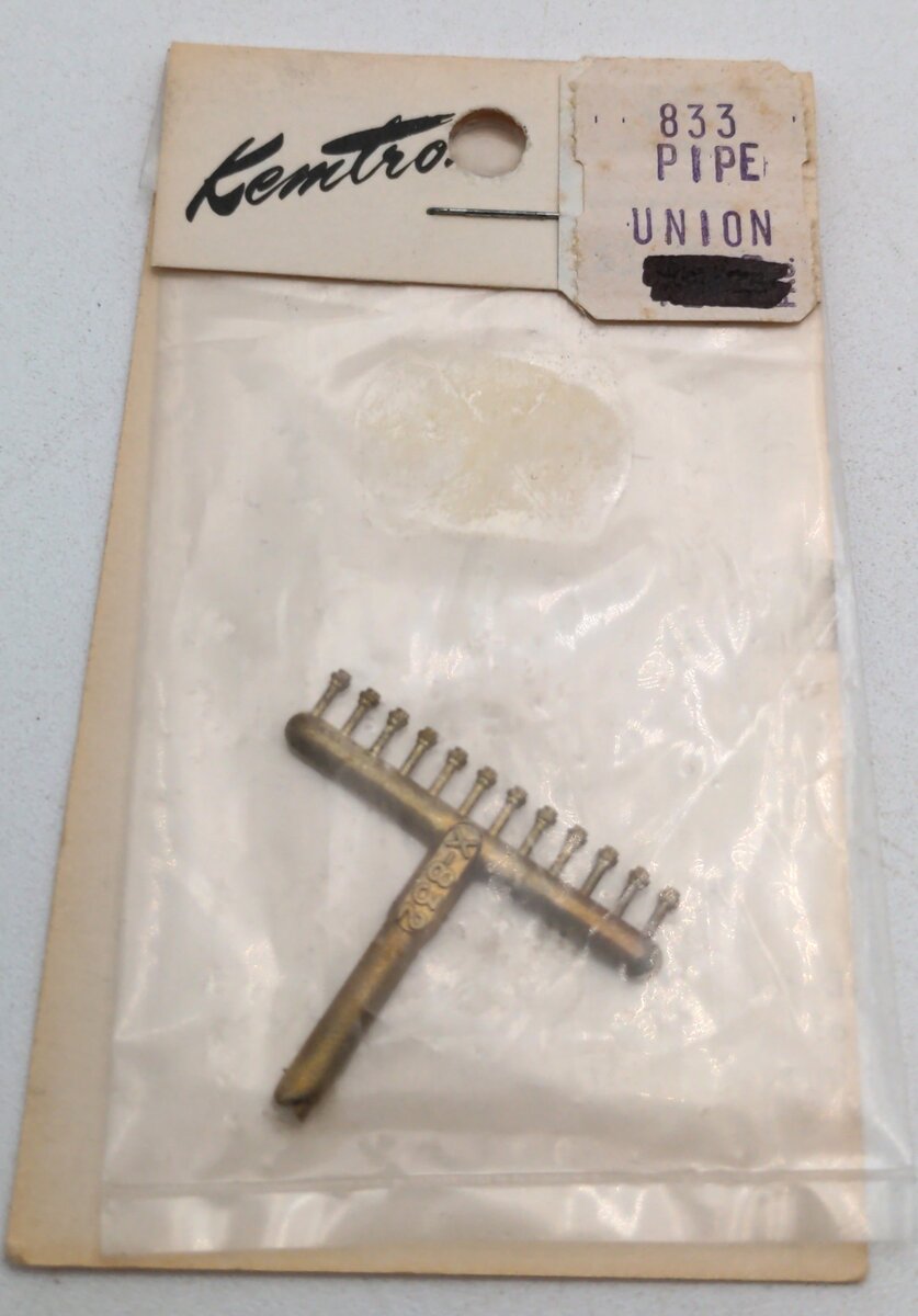 Kemtron 833 HO Scale Brass Pipe Unions