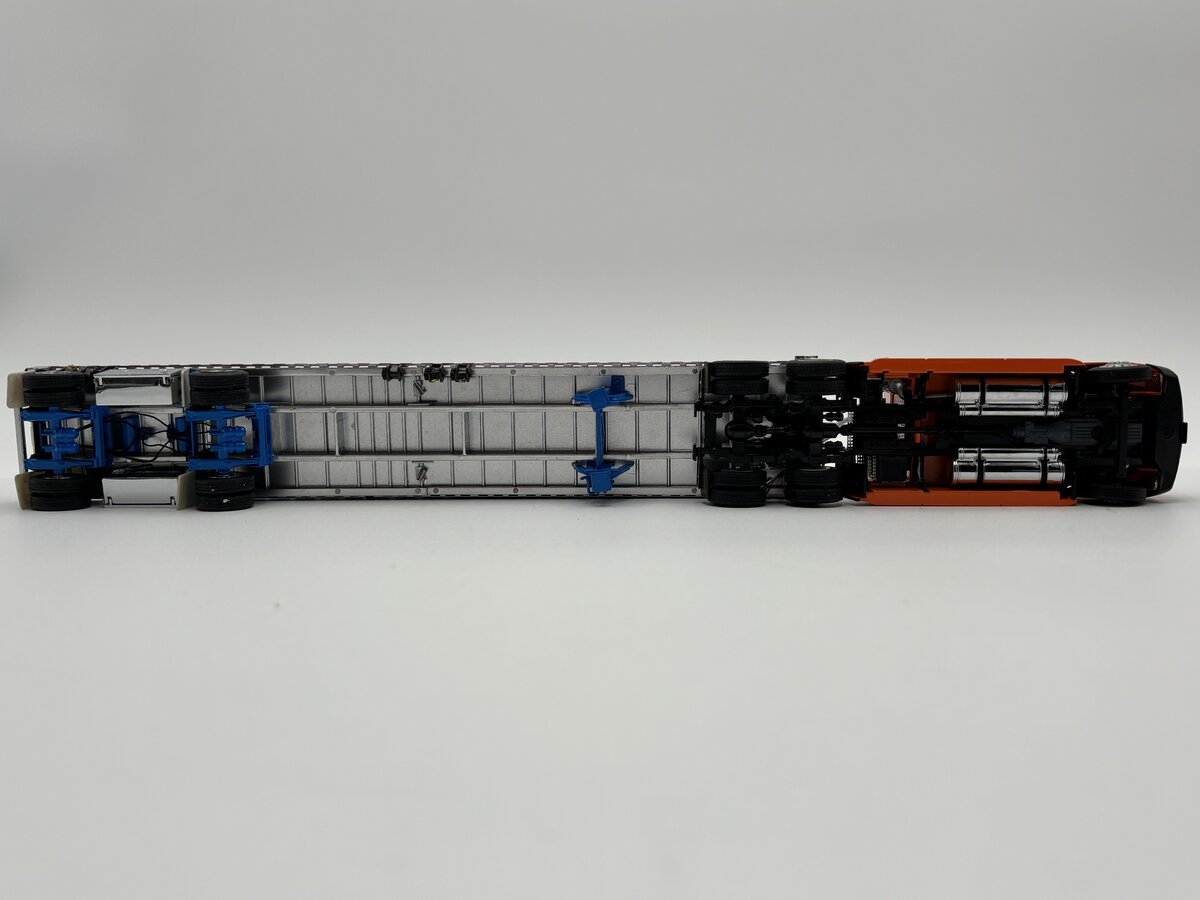 Sword Models 1:50 Scale Schneider Freightliner w/Flatbed Trailer & Track