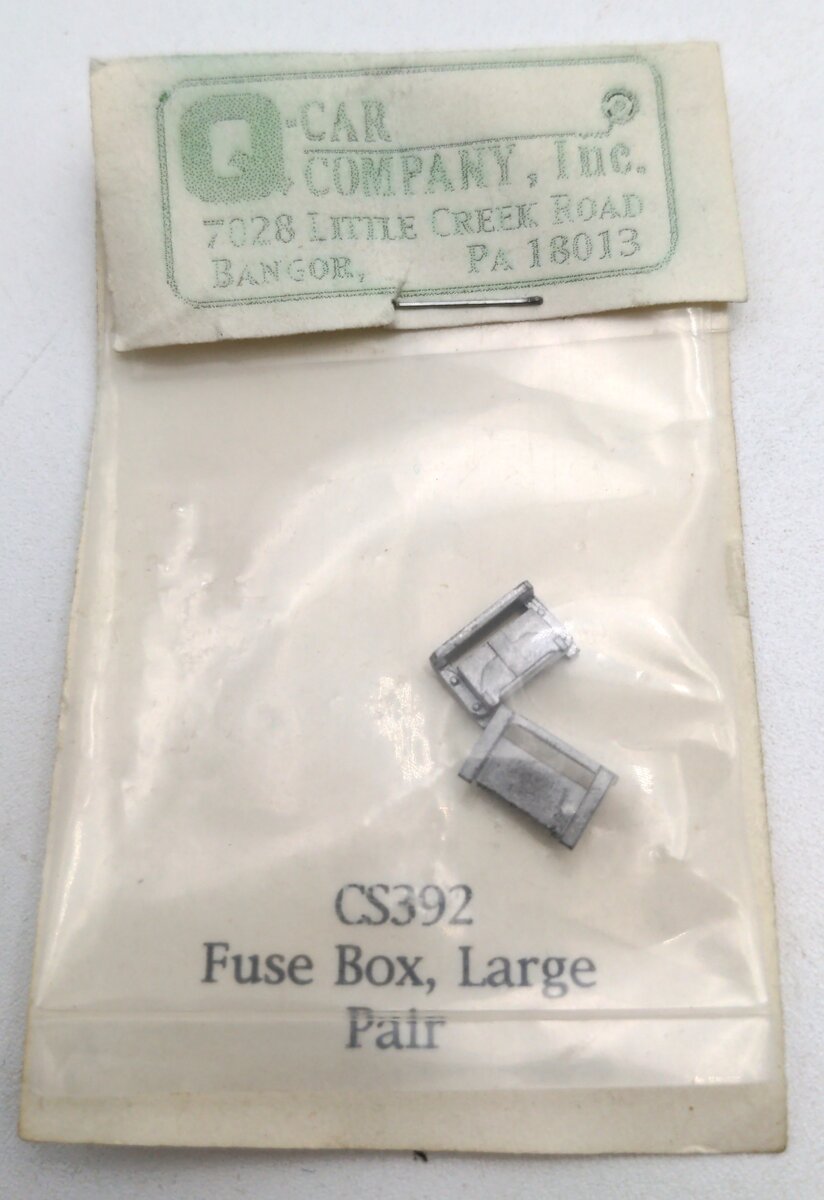 Q-Car Company CS392 O Scale Large Fuse Box Pair