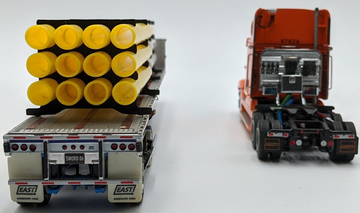 Sword Models 1:50 Schneider Freightliner & Flatbed w/2 PVC Pipe Bundle Load