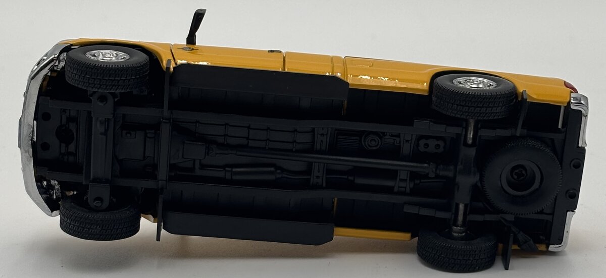 Sword Models SW1100-YC 1:50 Scale 2016 Ford F-250 Pickup Truck (Yellow)