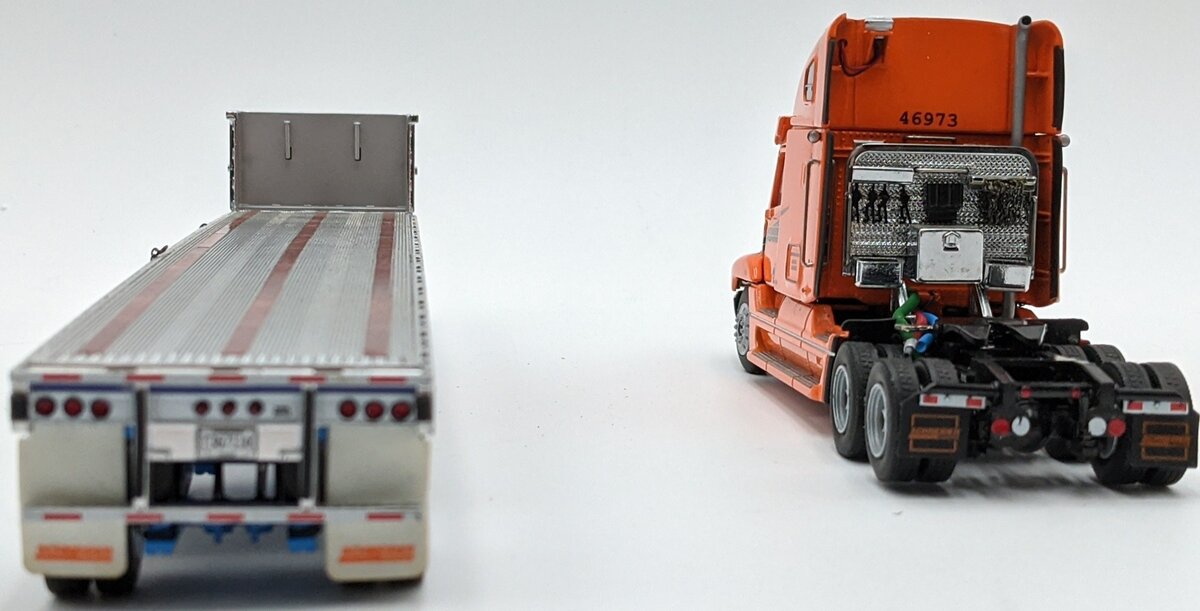 Sword Models 1:50 Scale Schneider Freightliner & Flatbed w/Log Load