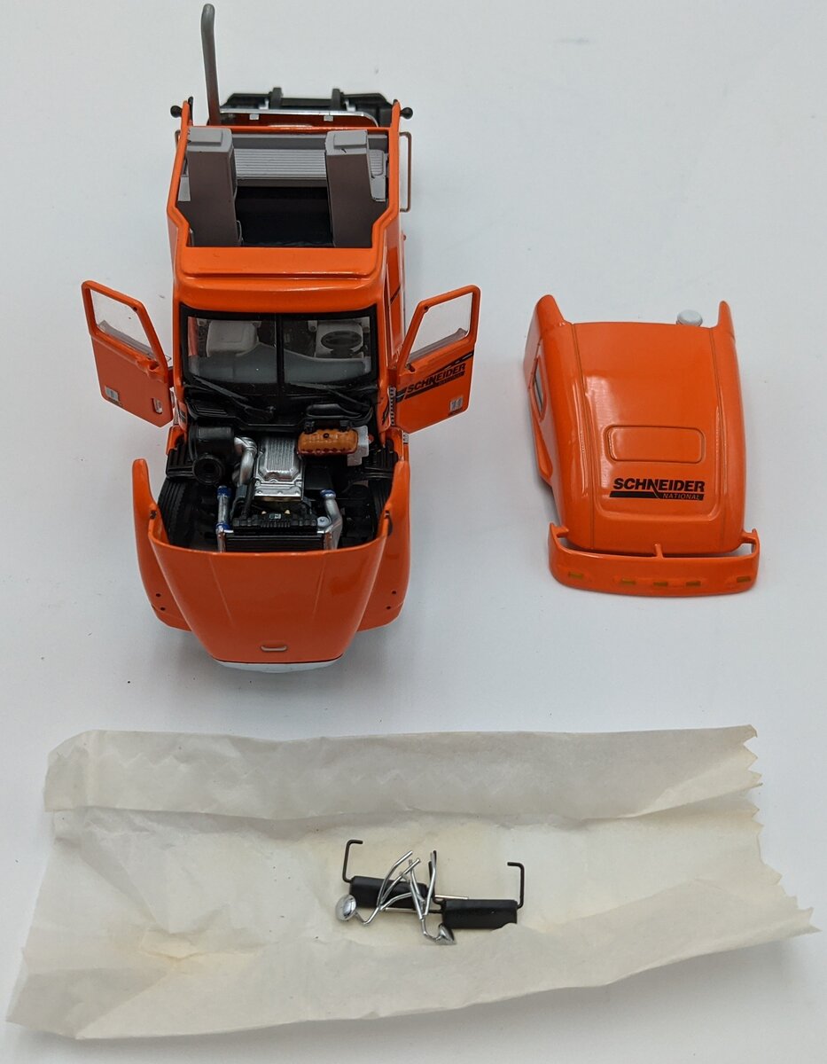 Sword Models 1:50 Scale Schneider Freightliner & Flatbed w/Log Load