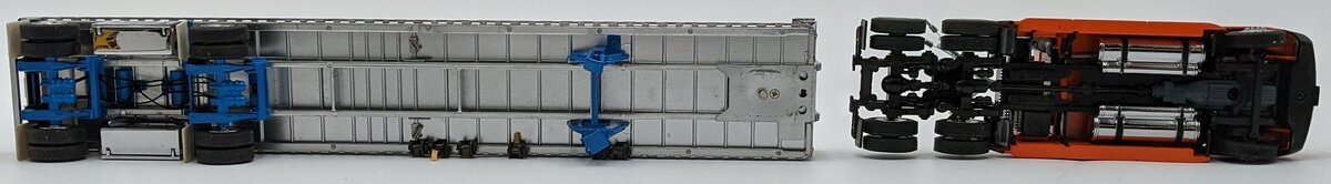 Sword Models 1:50 Scale Schneider Freightliner & Flatbed w/Concrete Barrier Load