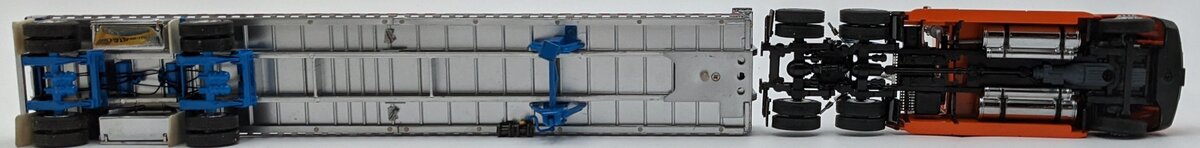 Sword Models 1:50 Scale Schneider Freightliner & Flatbed w/Pipe Load