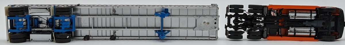 Sword Models 1:50 Scale Schneider Freightliner & Flatbed w/2 Stone Pallets Load
