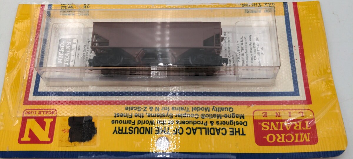 Micro-Trains 57000 N Undecorated 33' Twin Bay Composite Side Open Hopper