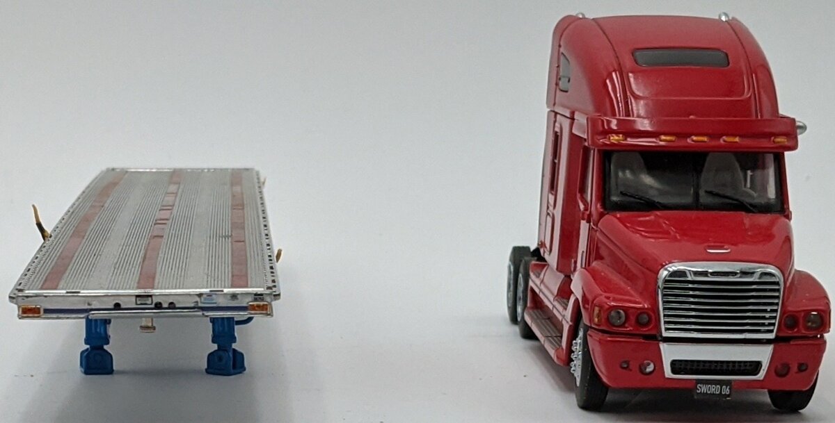 Sword Models 1:50 Scale Freightliner Tractor & Flatbed w/Wood Building Load