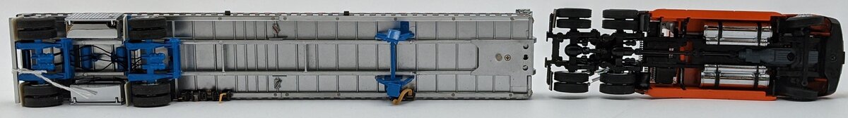 Sword Models 1:50 Scale Schneider Freightliner & Flatbed w/Wood Pallets Load
