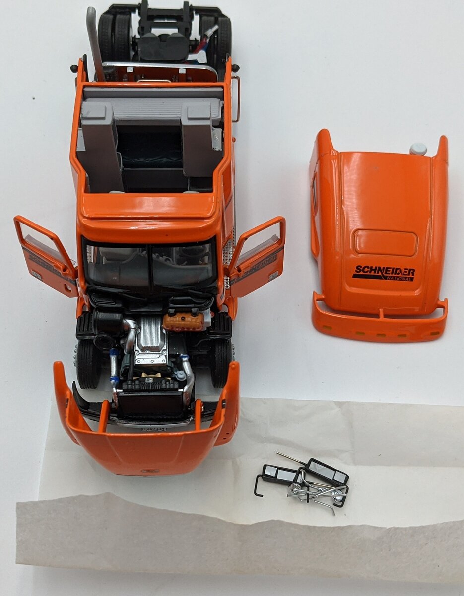 Sword Models 1:50 Scale Schneider Tractor & Flatbed w/Wood Load
