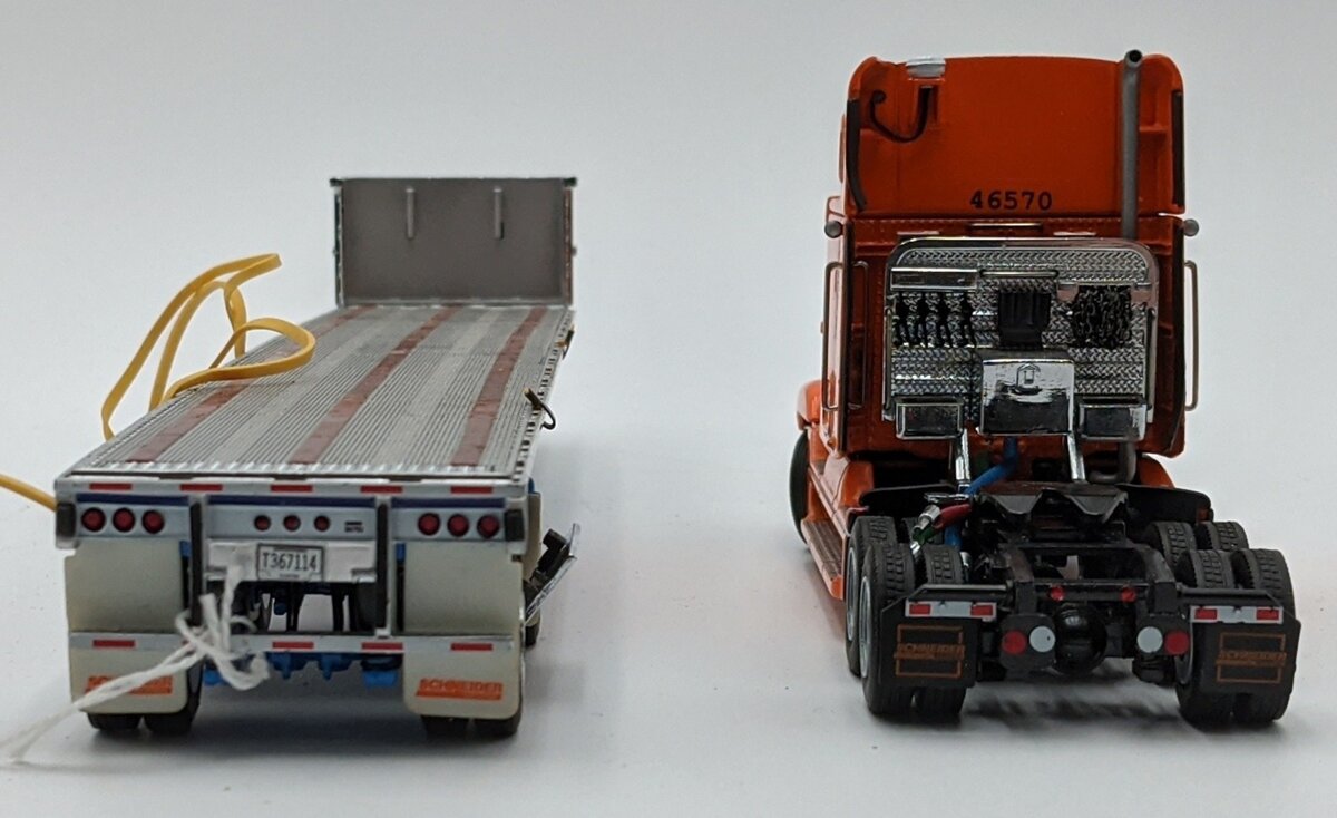 Sword Models 1:50 Scale Schneider Freightliner Tractor & Flatbed w/Load