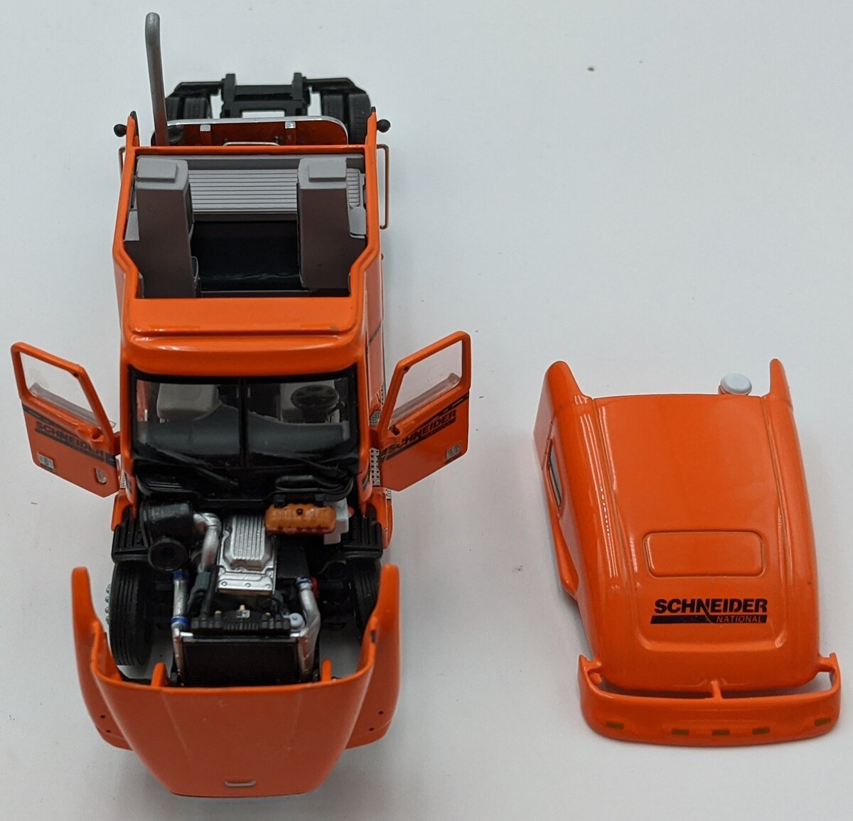 Sword Models 1:50 Scale Schneider Freightliner Tractor & Flatbed w/Load