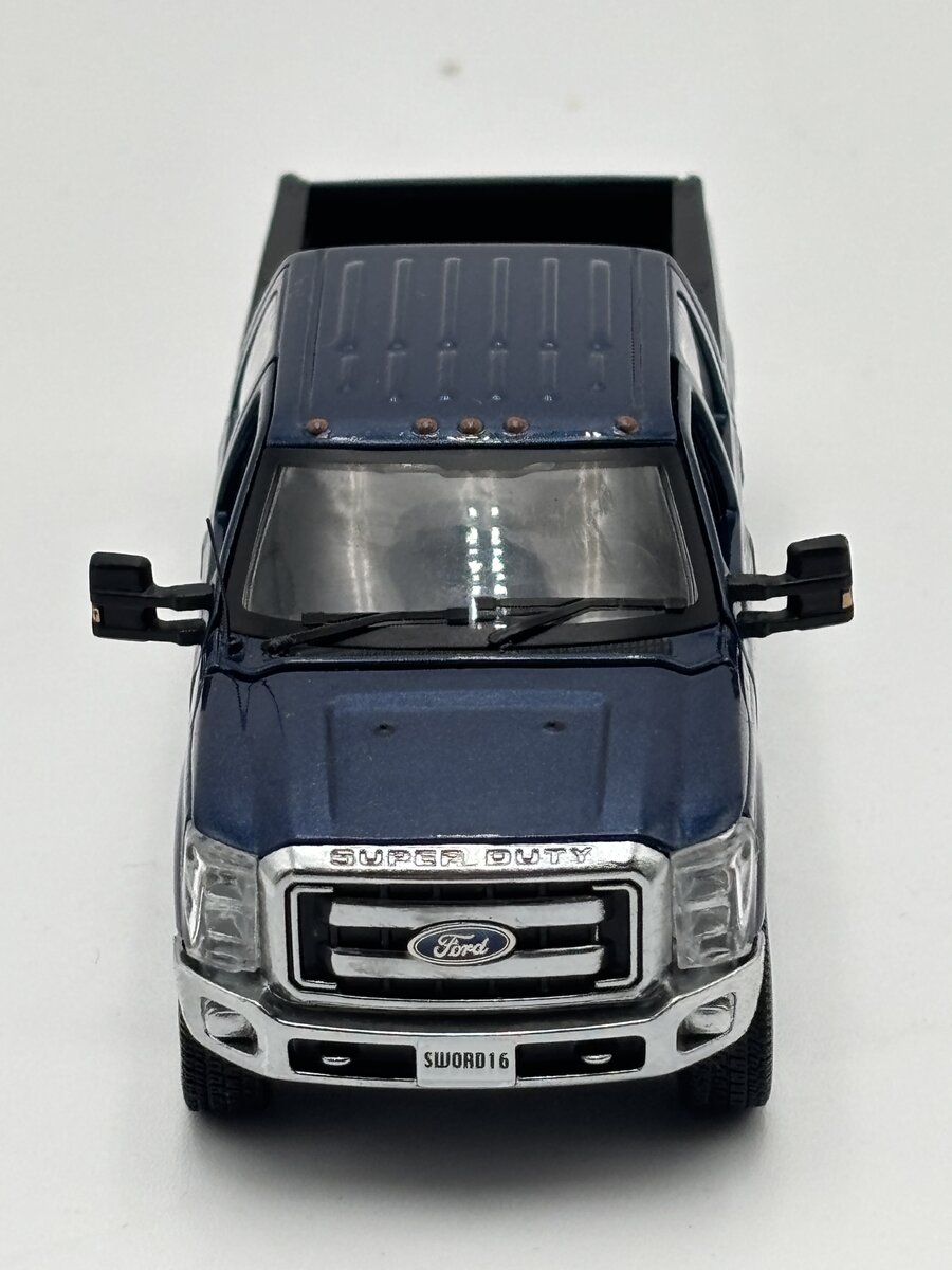 Sword Models SW1200-B 1:50 Scale 2016 Ford F-250 Pickup Truck - Blue