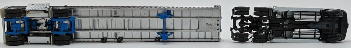 Sword Models 1:50 GLP Freightliner Tractor & Flatbed w/2 Generators Load