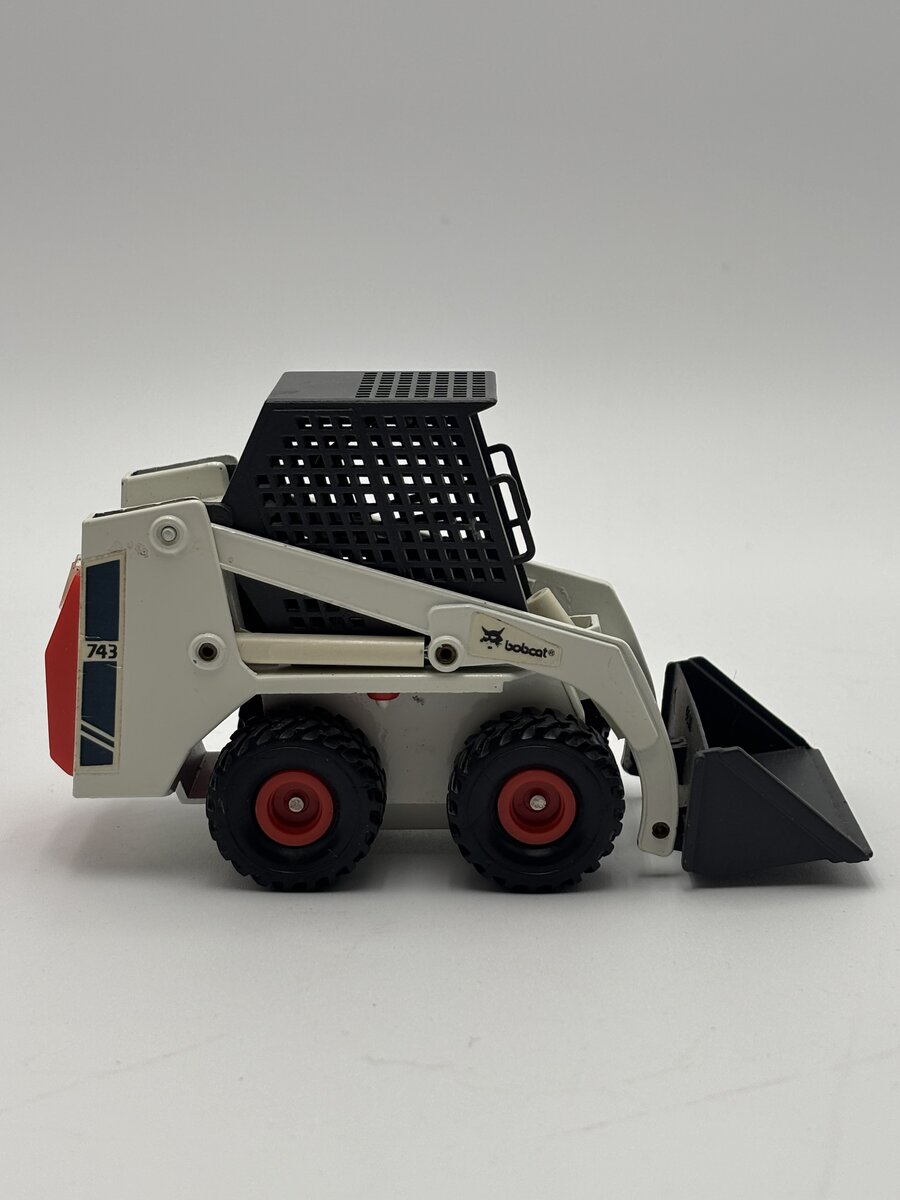 Bobcat 1:19 Bobcat Loader 743 Melroe Clover