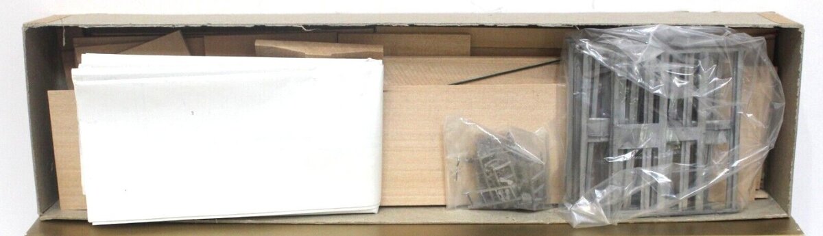 Quality Craft 533 HO Scale Koppers All Door Box Car Craftsman Kit