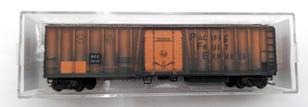 Micro-Trains 07053011 N Scale PFE 51' Mechanical Reefer Box Car Weathered