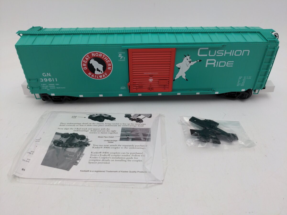 MTH 20-99303 O Scale Light Green Great Northern #39611 50' Ps-1 Boxcar EX/Box