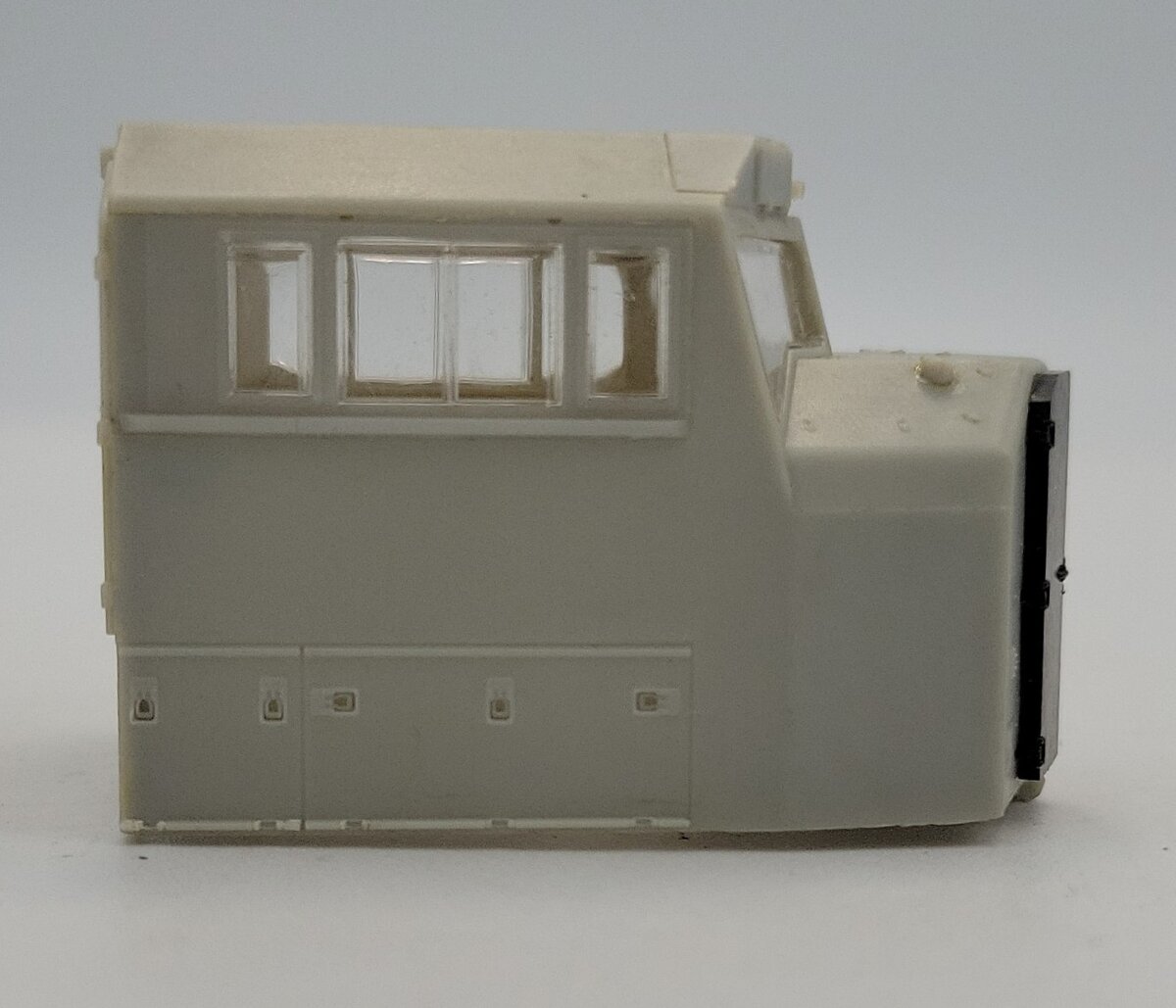 Athearn 60209 HO SD-70 Unpainted Diesel Locomotive Cab Assembly
